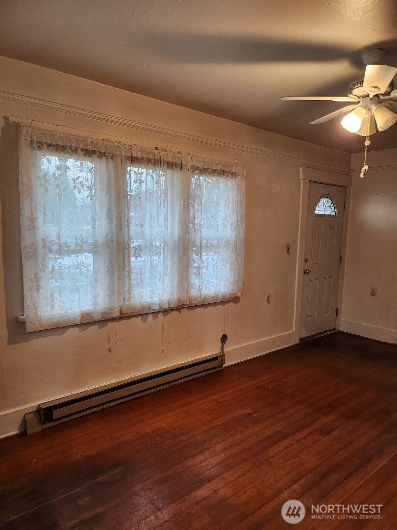 207 Nw Fir Street Property Photo 6