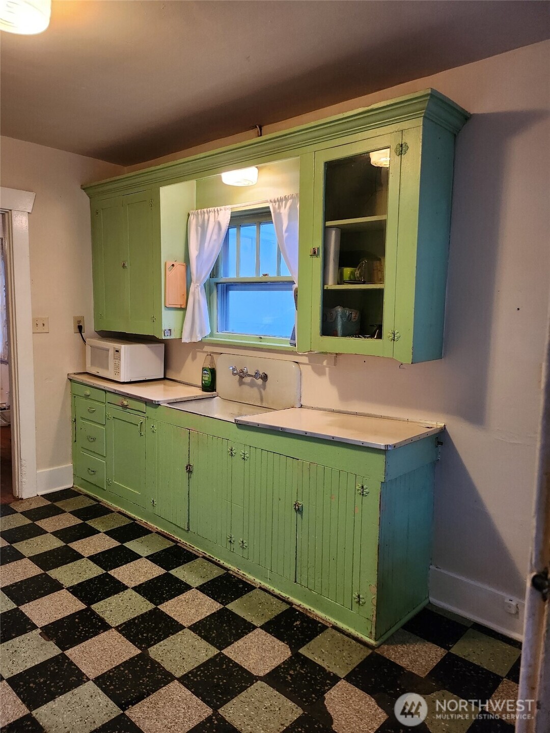 207 Nw Fir Street Property Photo 8