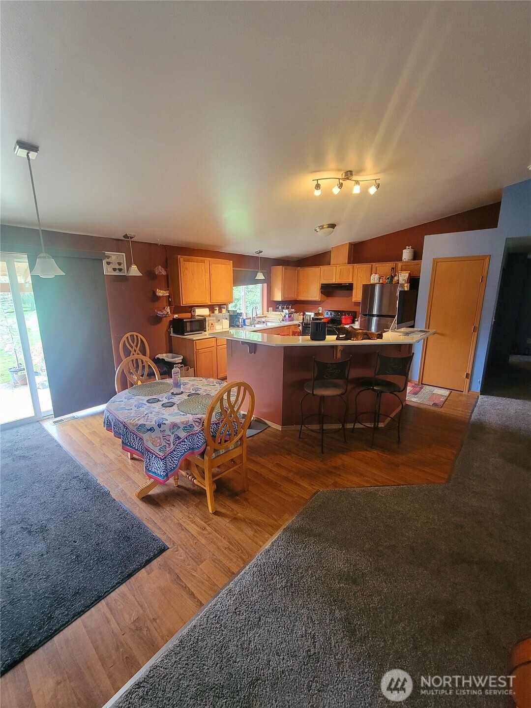 379 Collins Road 18 Property Photo 20