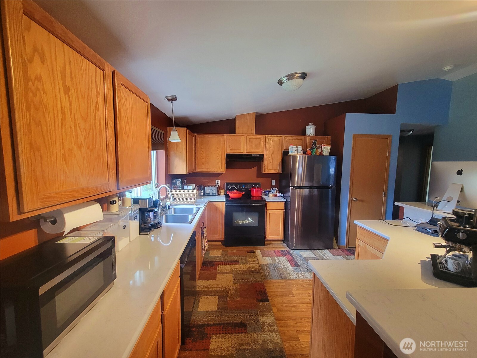 379 Collins Road 18 Property Photo 21