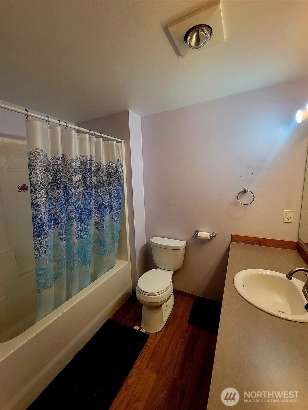 379 Collins Road 18 Property Photo 27