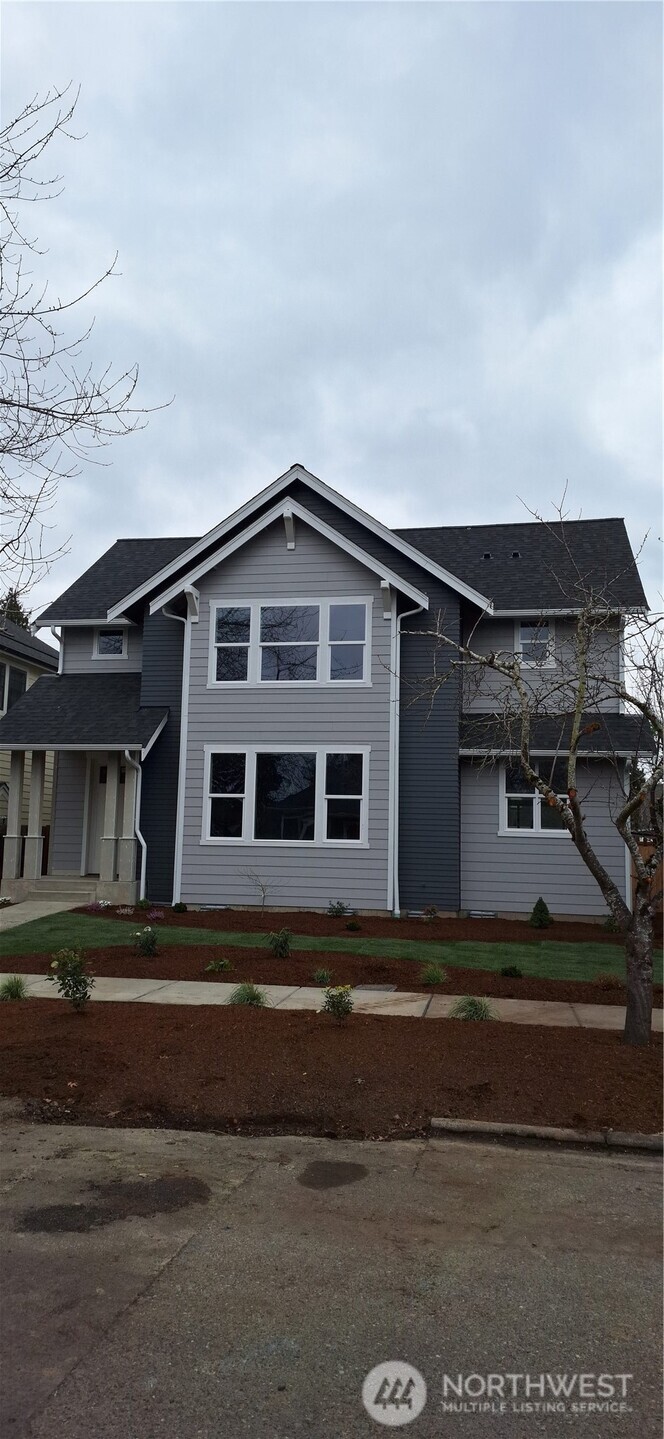 2512 Lynn Street Property Photo