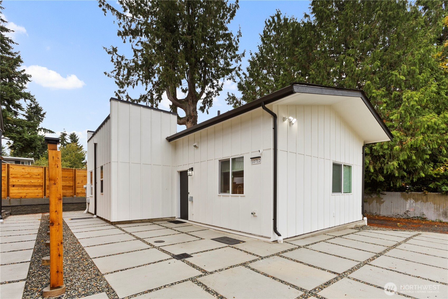 10712 Linden Avenue Property Photo