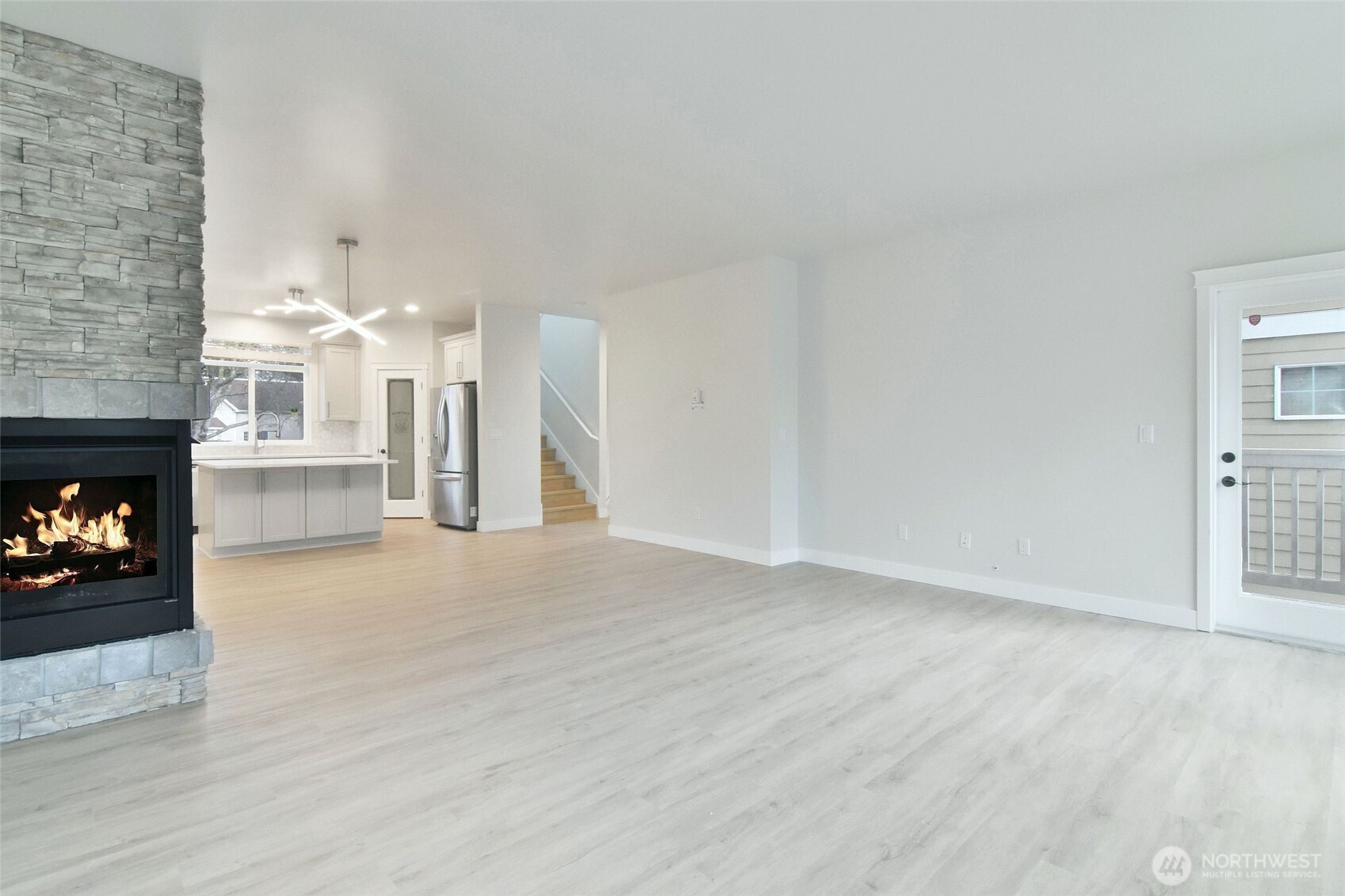 11142 Paine Field Way Property Photo 5