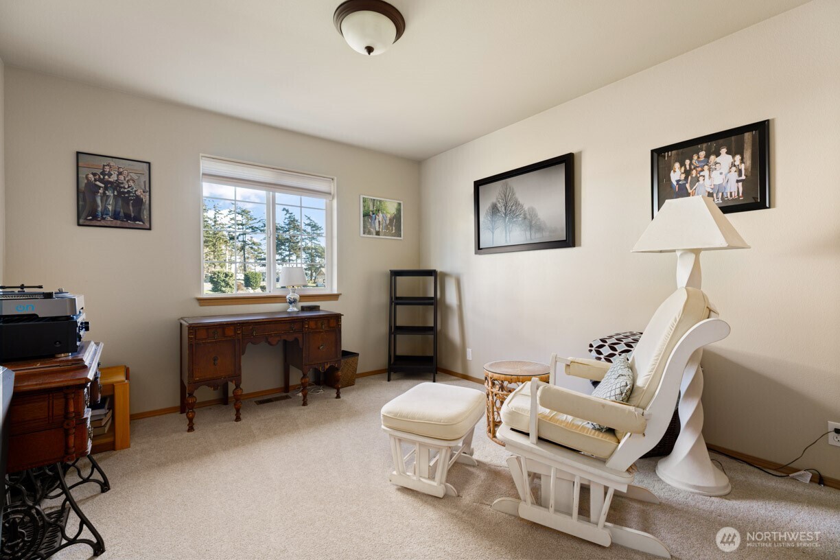 1090 Landing Circle Property Photo 26