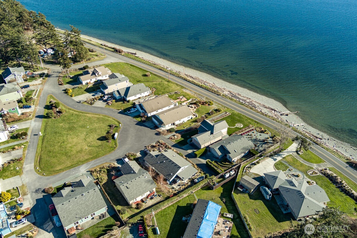 1090 Landing Circle Property Photo 39