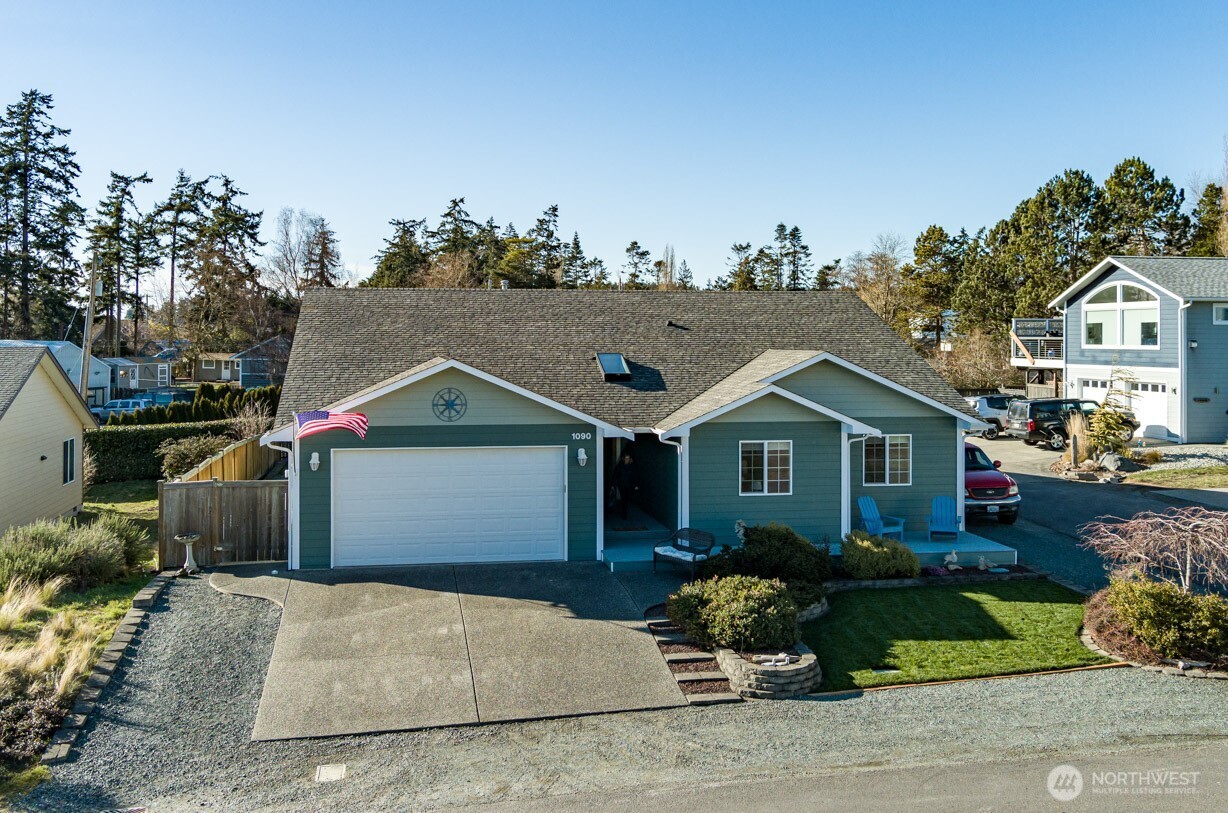 1090 Landing Circle Property Photo 40
