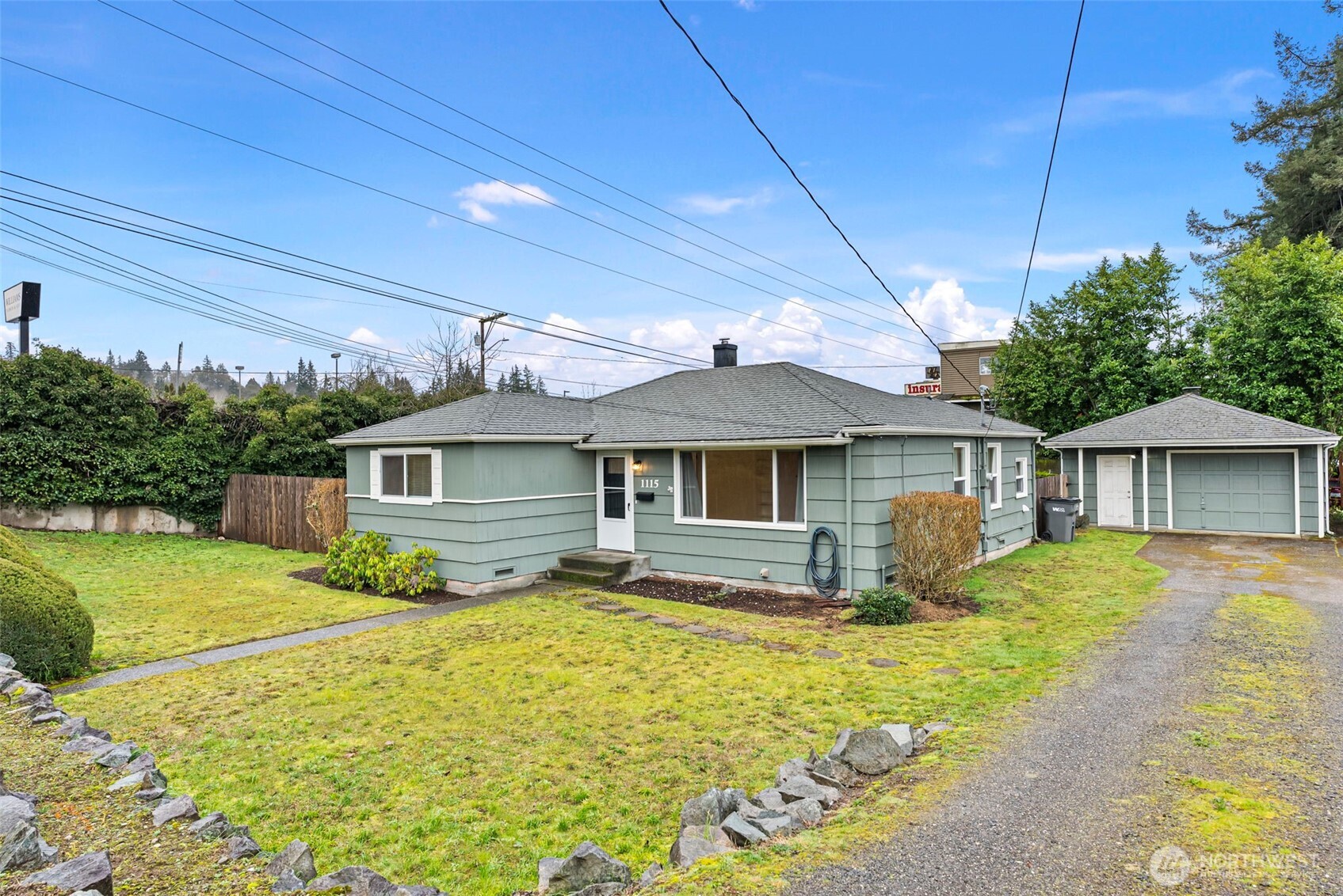 1115 Dibb Street Property Photo