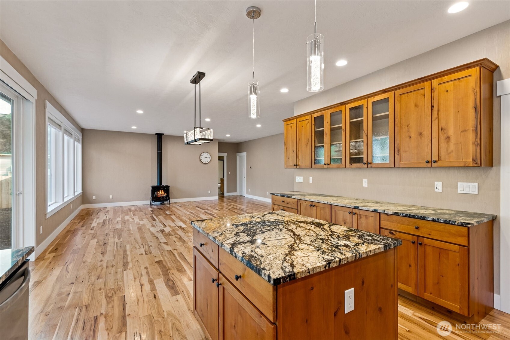 791 E Country Club Drive Property Photo 12