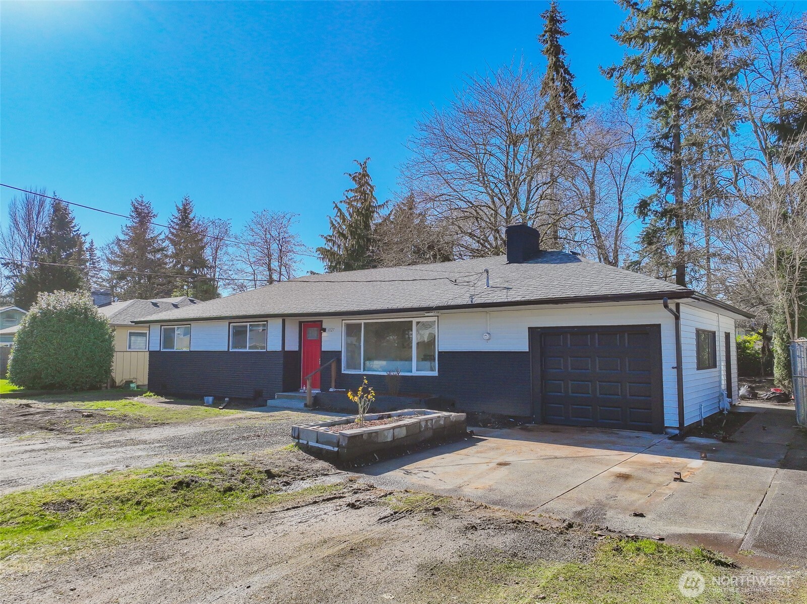 1127 Hall Street Property Photo
