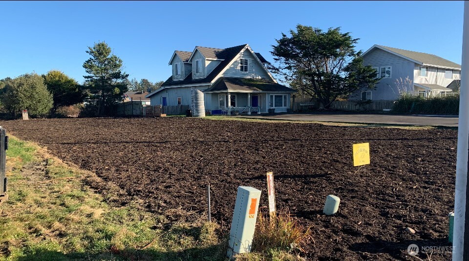 584 Point Brown Avenue Property Photo 3