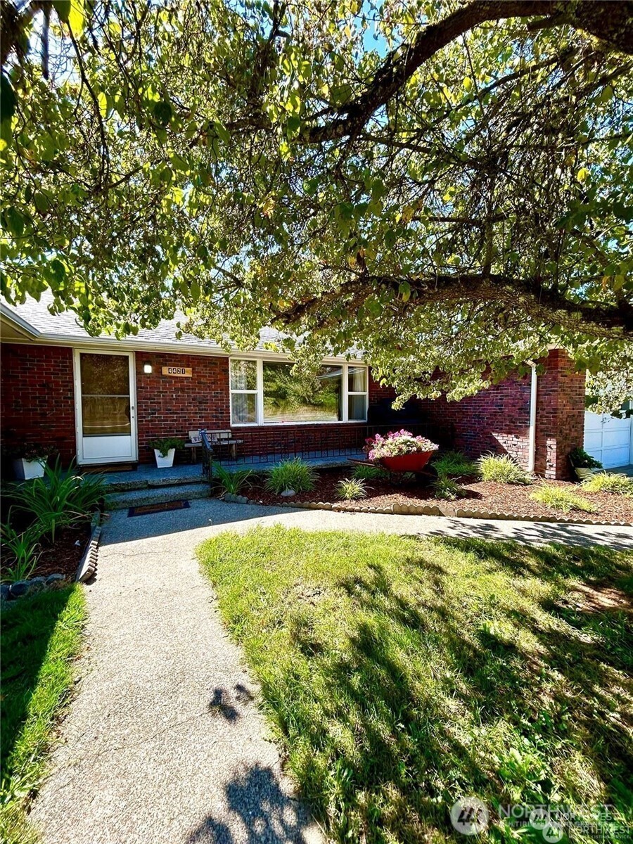4421 89th Avenue Property Photo 7