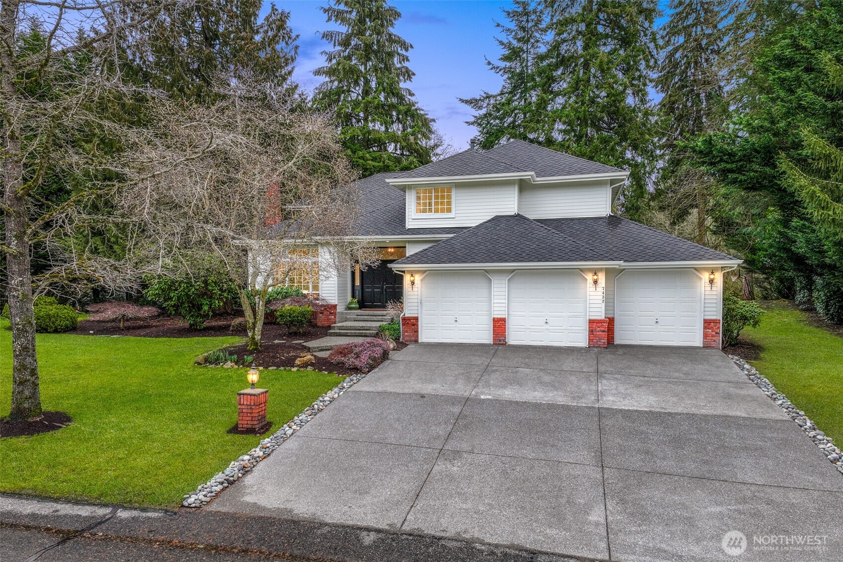7432 245th Way Property Photo