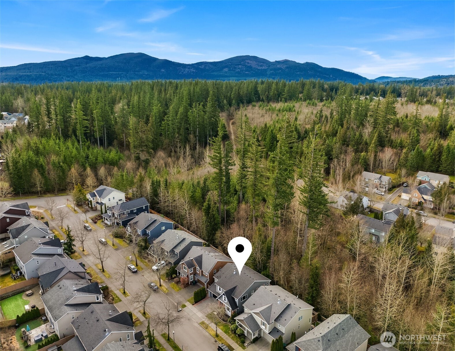 6929 Silent Creek Avenue Property Photo 2