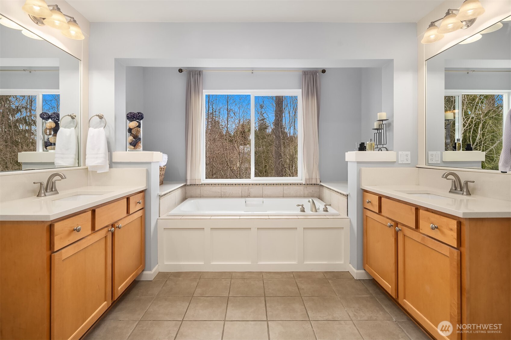 6929 Silent Creek Avenue Property Photo 21