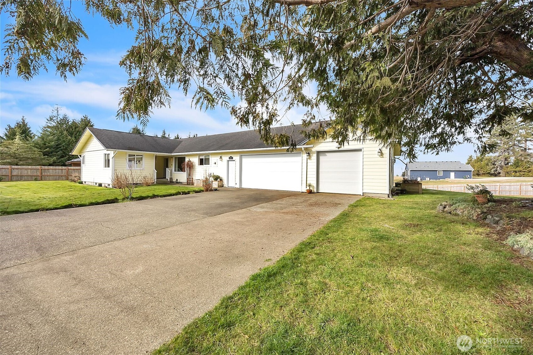 10 Spruce Lane Property Photo