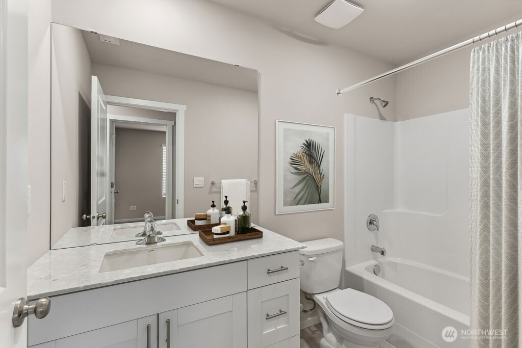 14822 Wallace Avenue 674 Property Photo 4