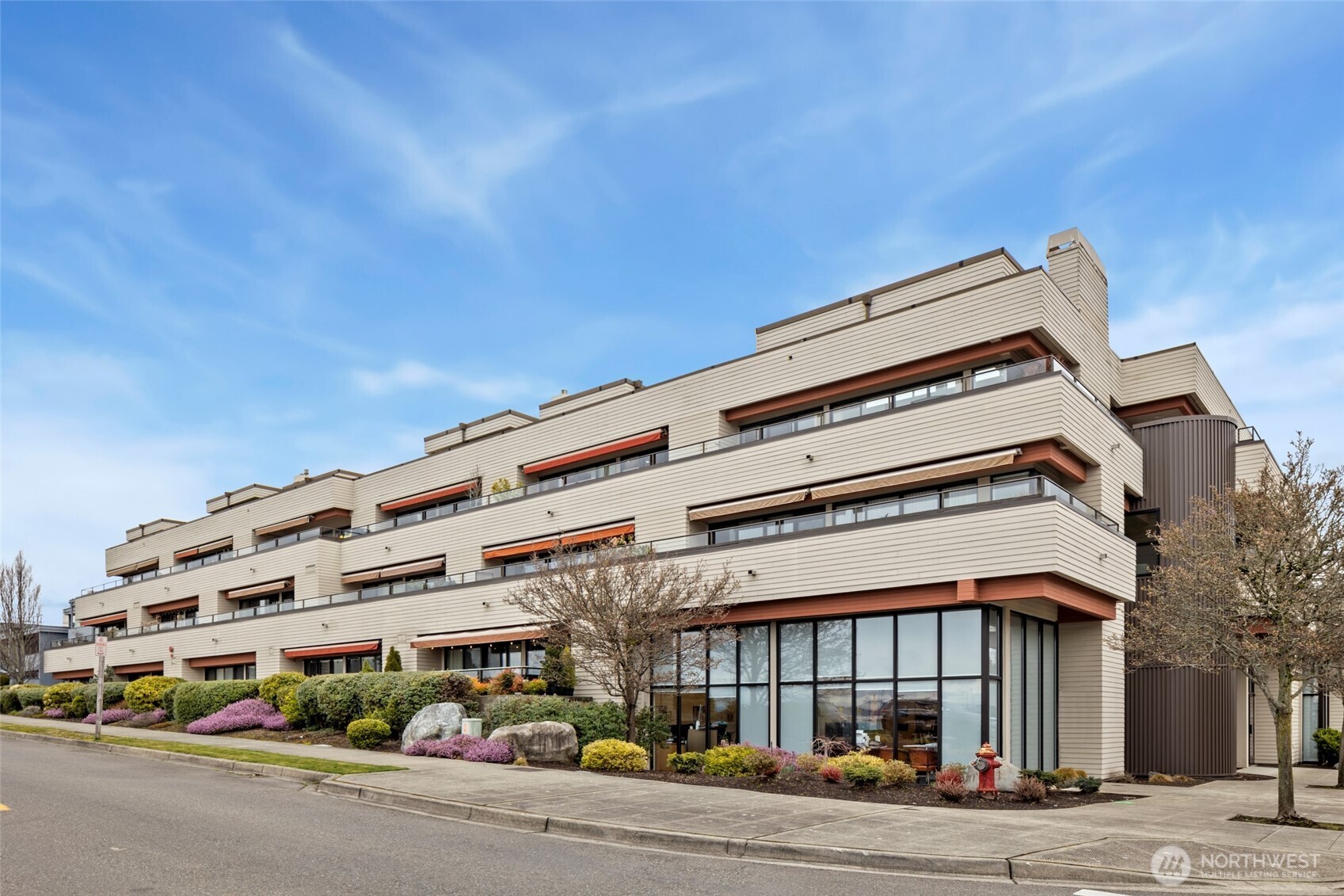 Des Moines Waterfront Real Estate Listings Main Image