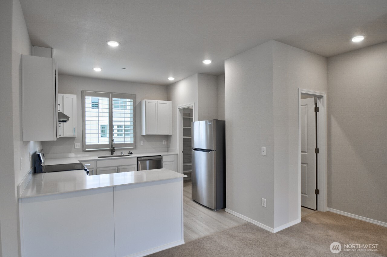 8803 Corona Court D Property Photo 5