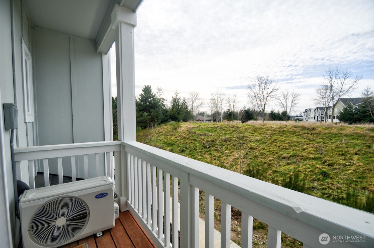 8803 Corona Court D Property Photo 10