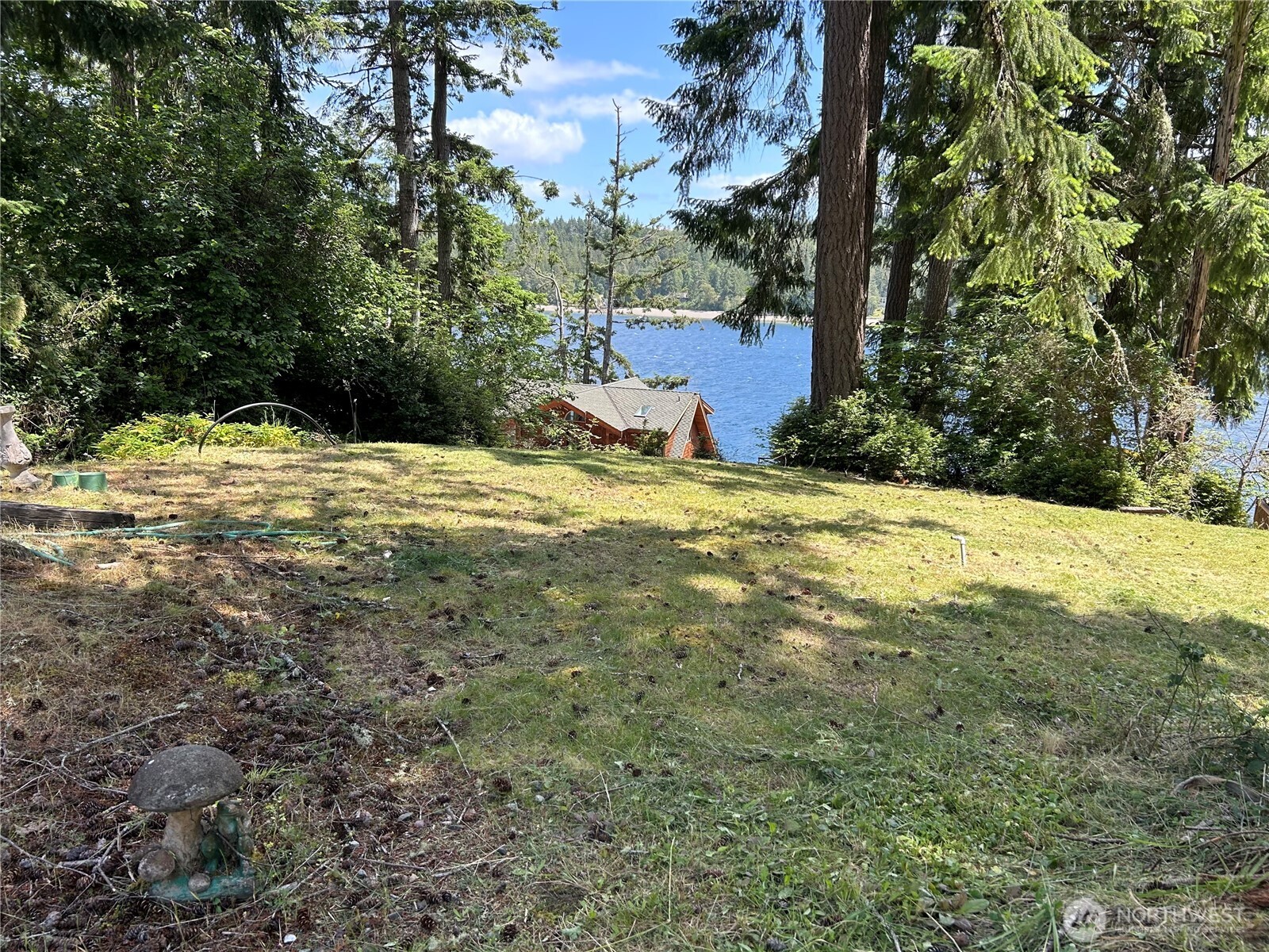 915 E Herron Boulevard Property Photo 6
