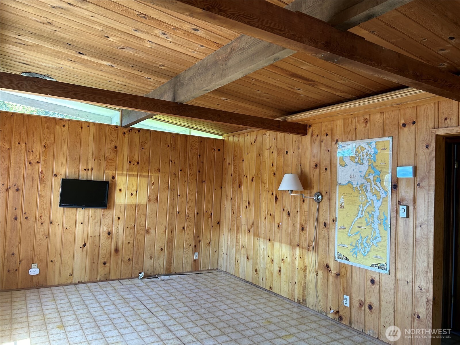 915 E Herron Boulevard Property Photo 9