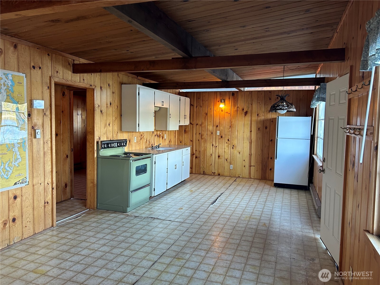 915 E Herron Boulevard Property Photo 10