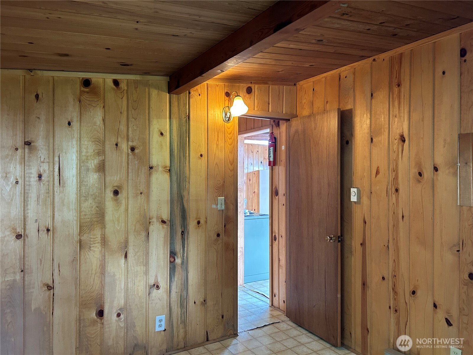 915 E Herron Boulevard Property Photo 12