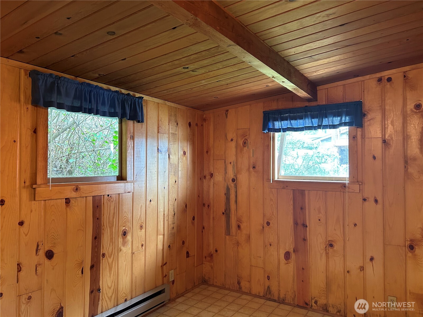 915 E Herron Boulevard Property Photo 14
