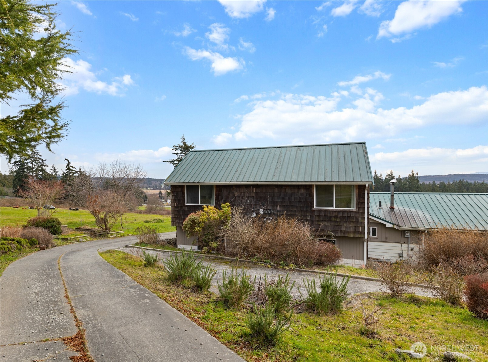 486 W Henni Road Property Photo