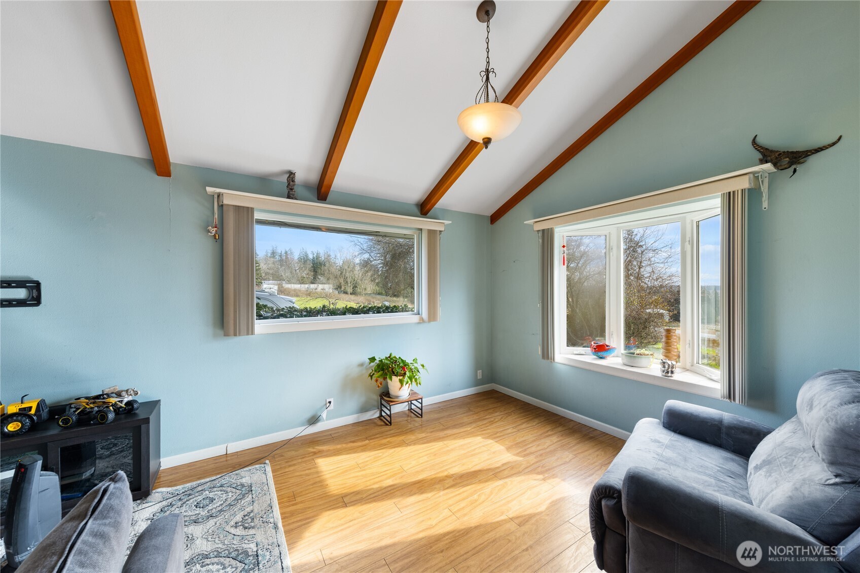 486 W Henni Road Property Photo 3