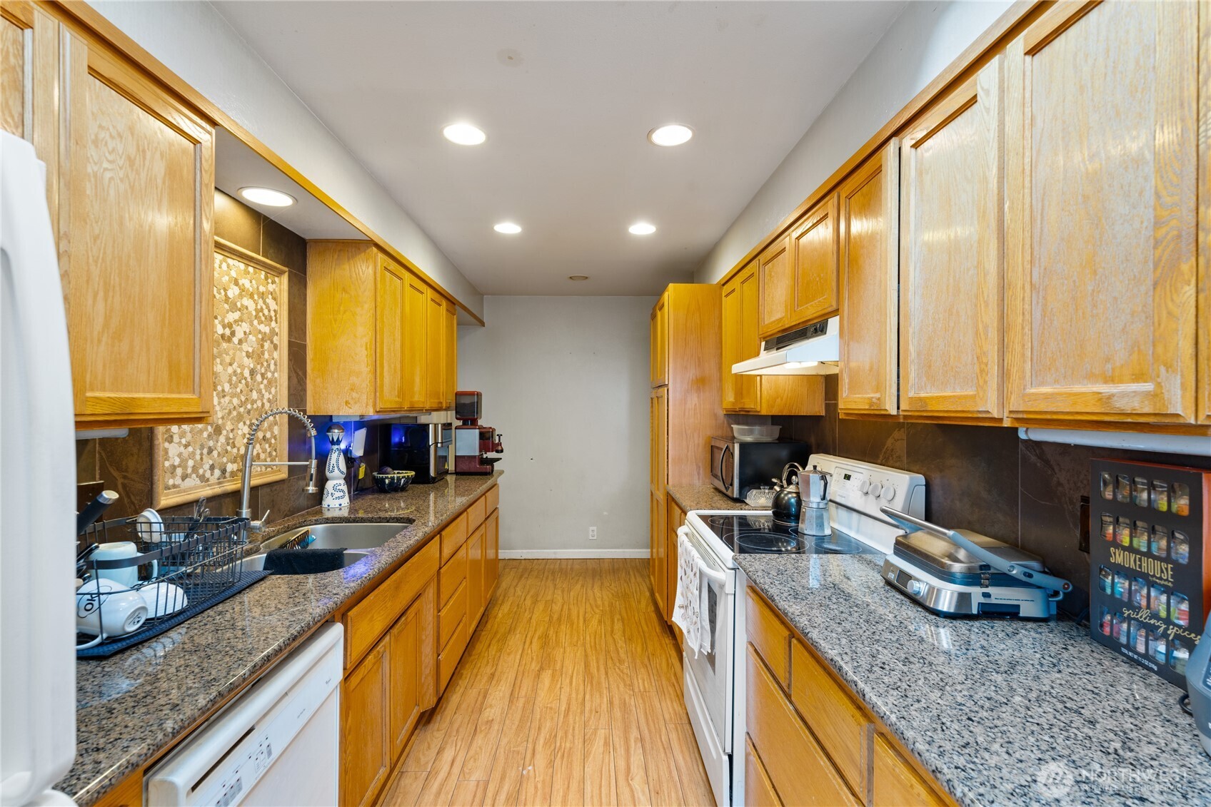 486 W Henni Road Property Photo 8
