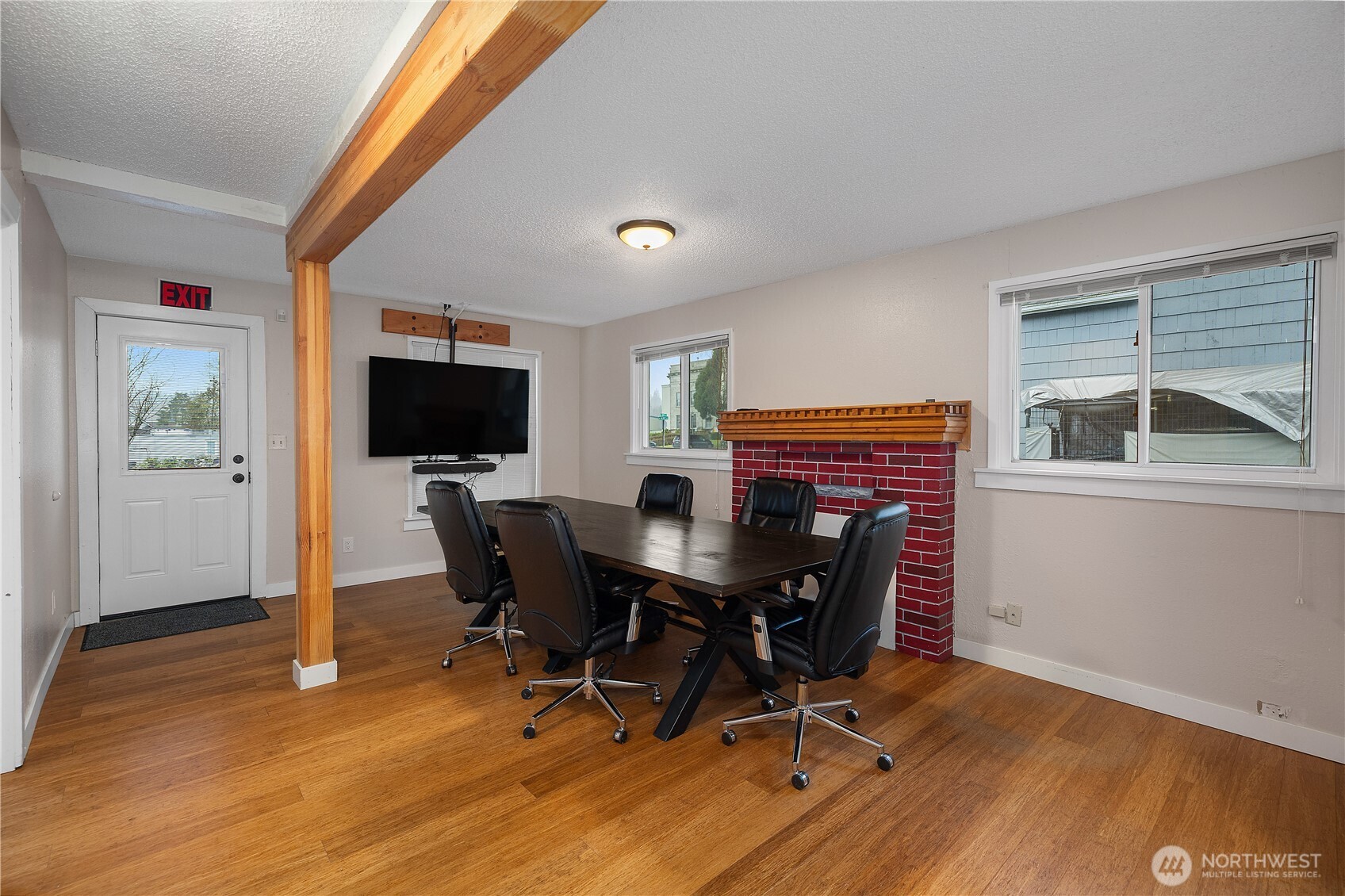 320 W Alder Street Property Photo 5