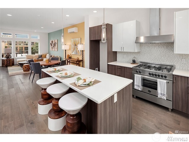 152 107th Lane Property Photo