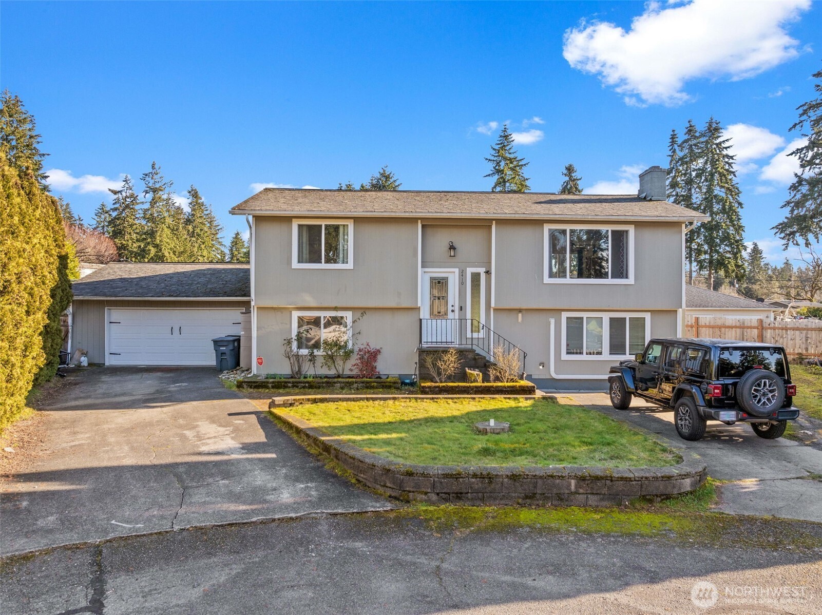 2410 Birch Avenue Property Photo