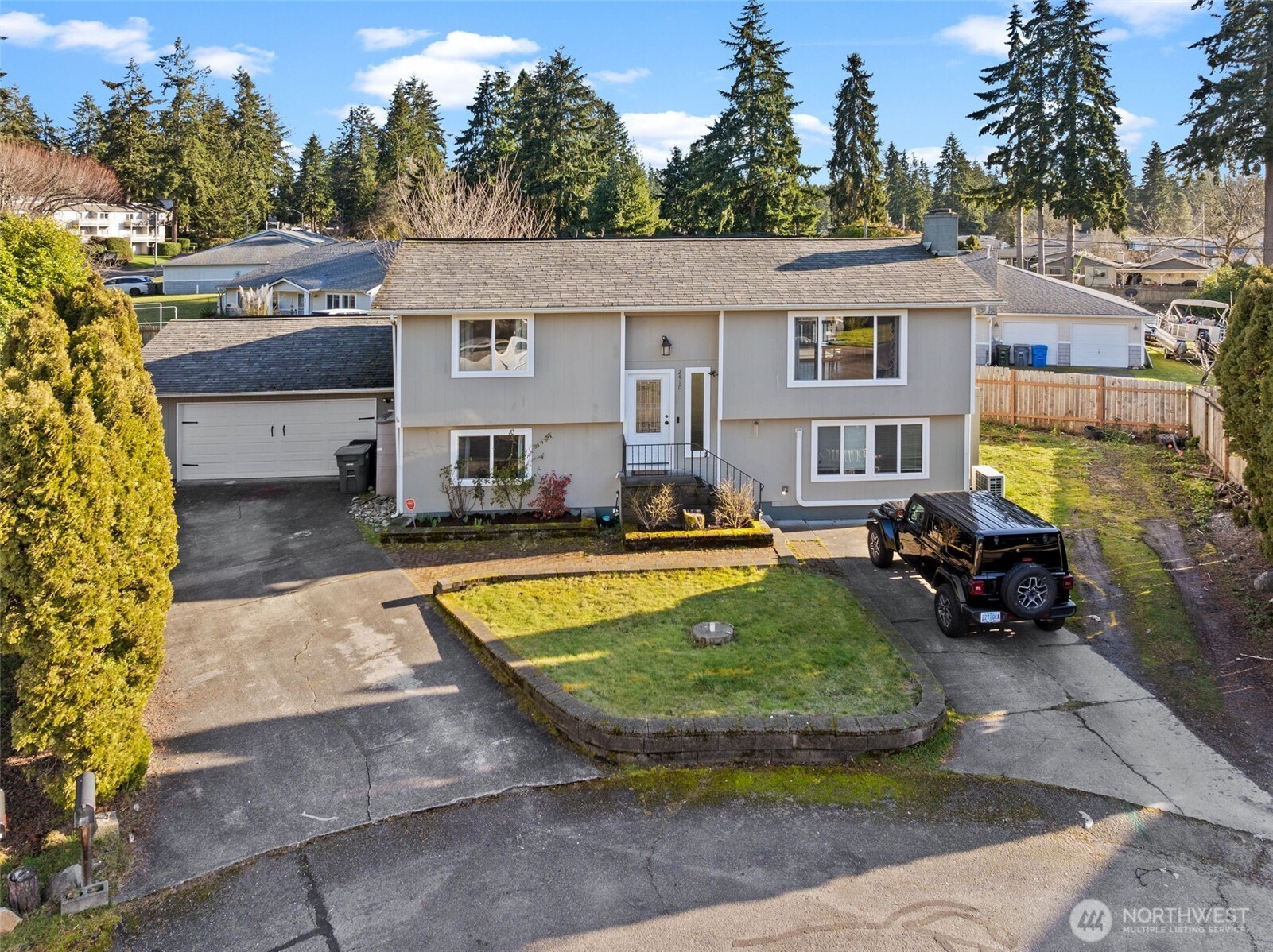 2410 Birch Avenue Property Photo 2