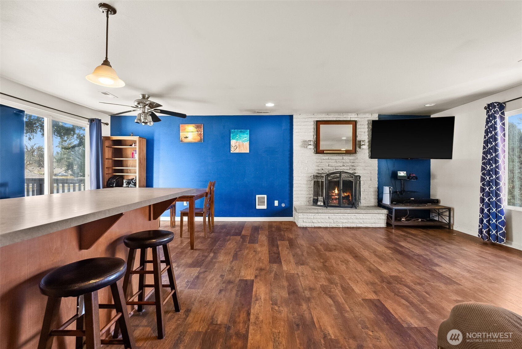 2410 Birch Avenue Property Photo 5