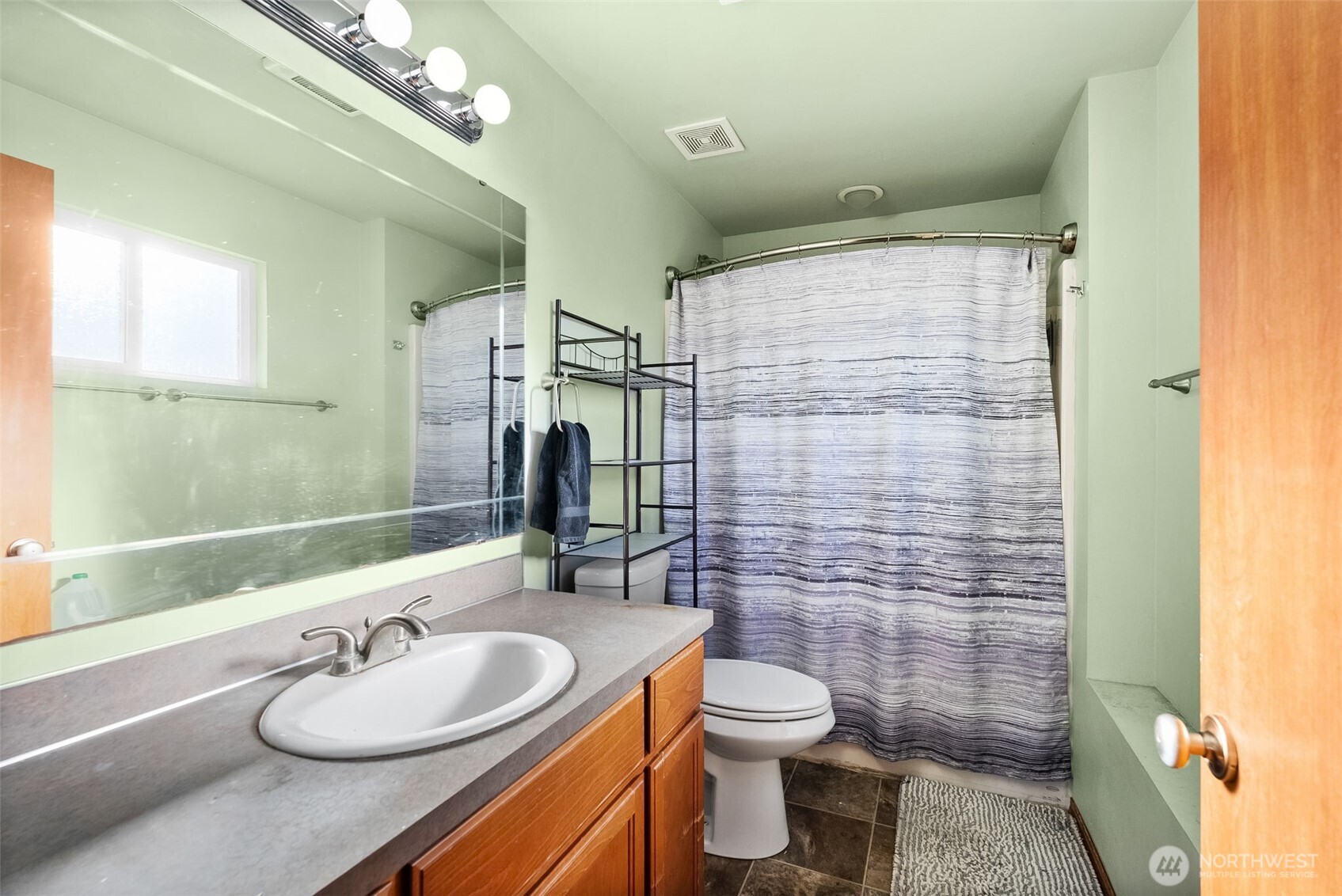 2410 Birch Avenue Property Photo 17