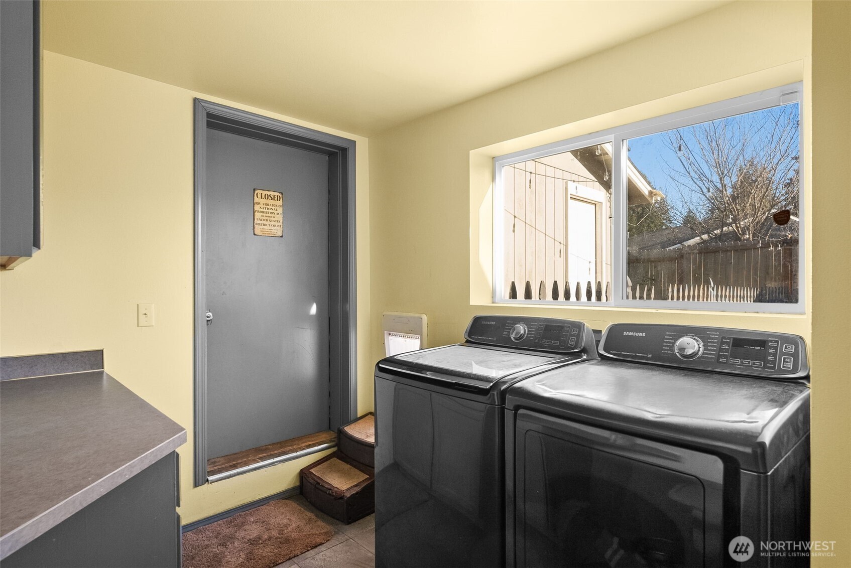 2410 Birch Avenue Property Photo 23