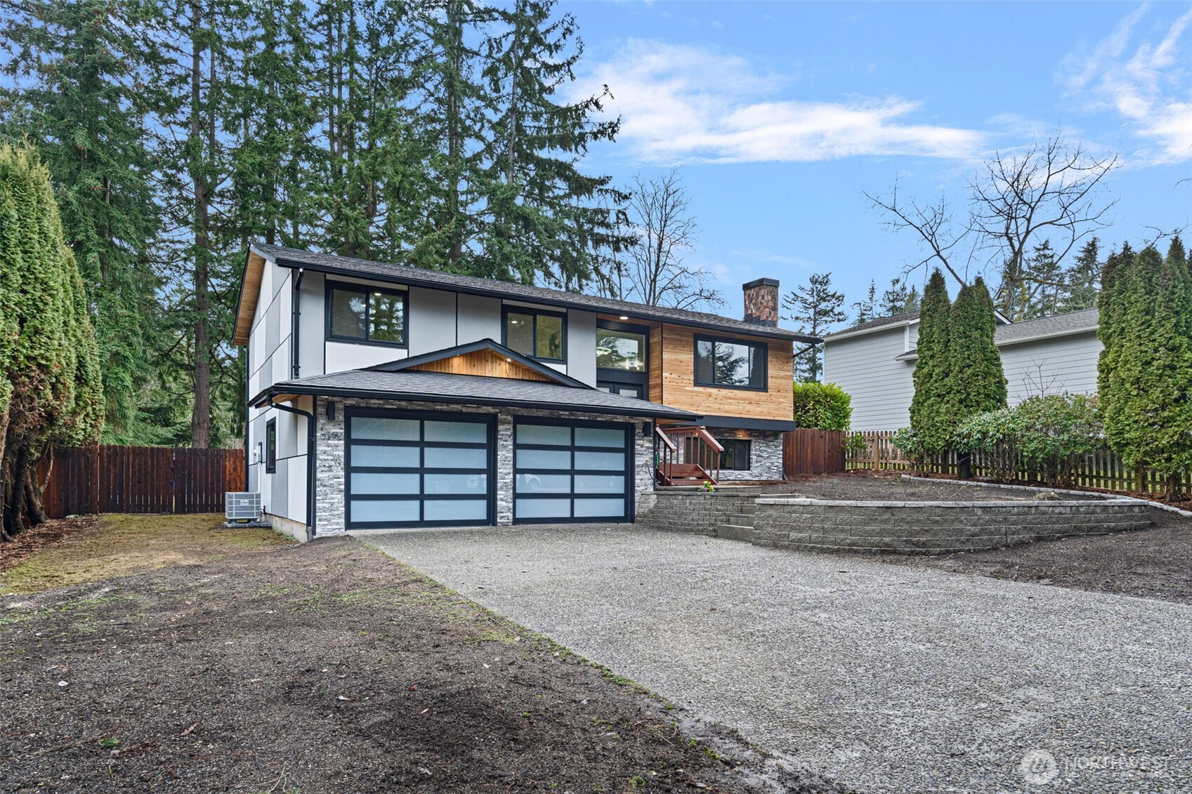 5314 87th Place Property Photo 3