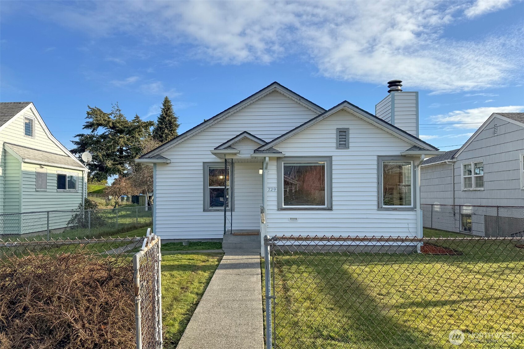 729 Georgiana Street Property Photo