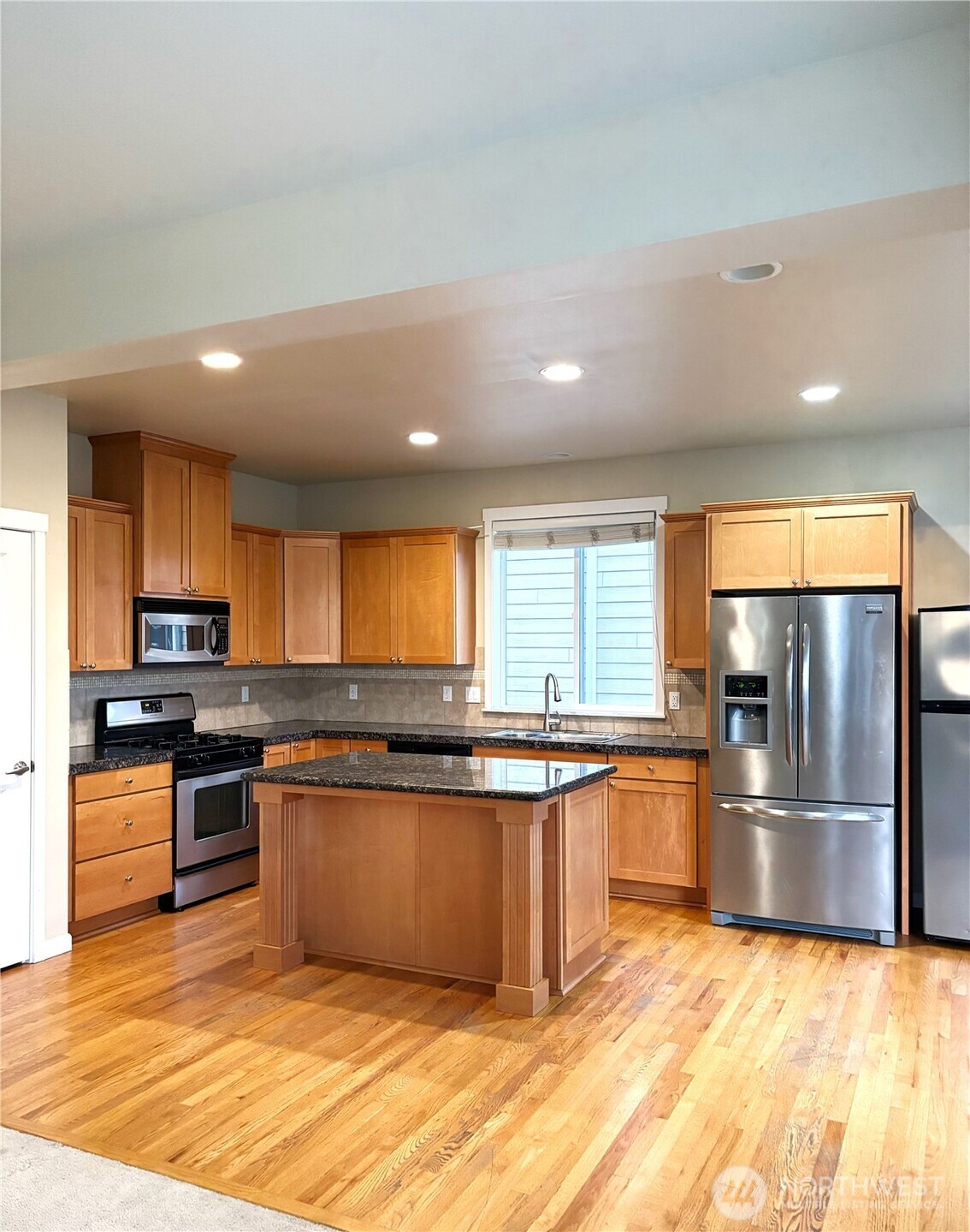 1811 Ne 21st Street Property Photo 6