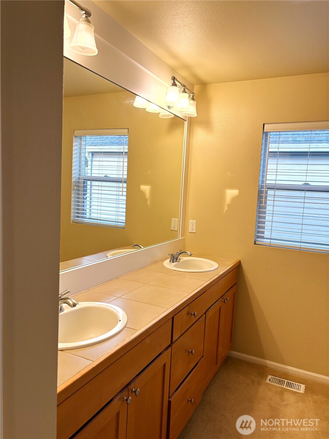 1811 Ne 21st Street Property Photo 12
