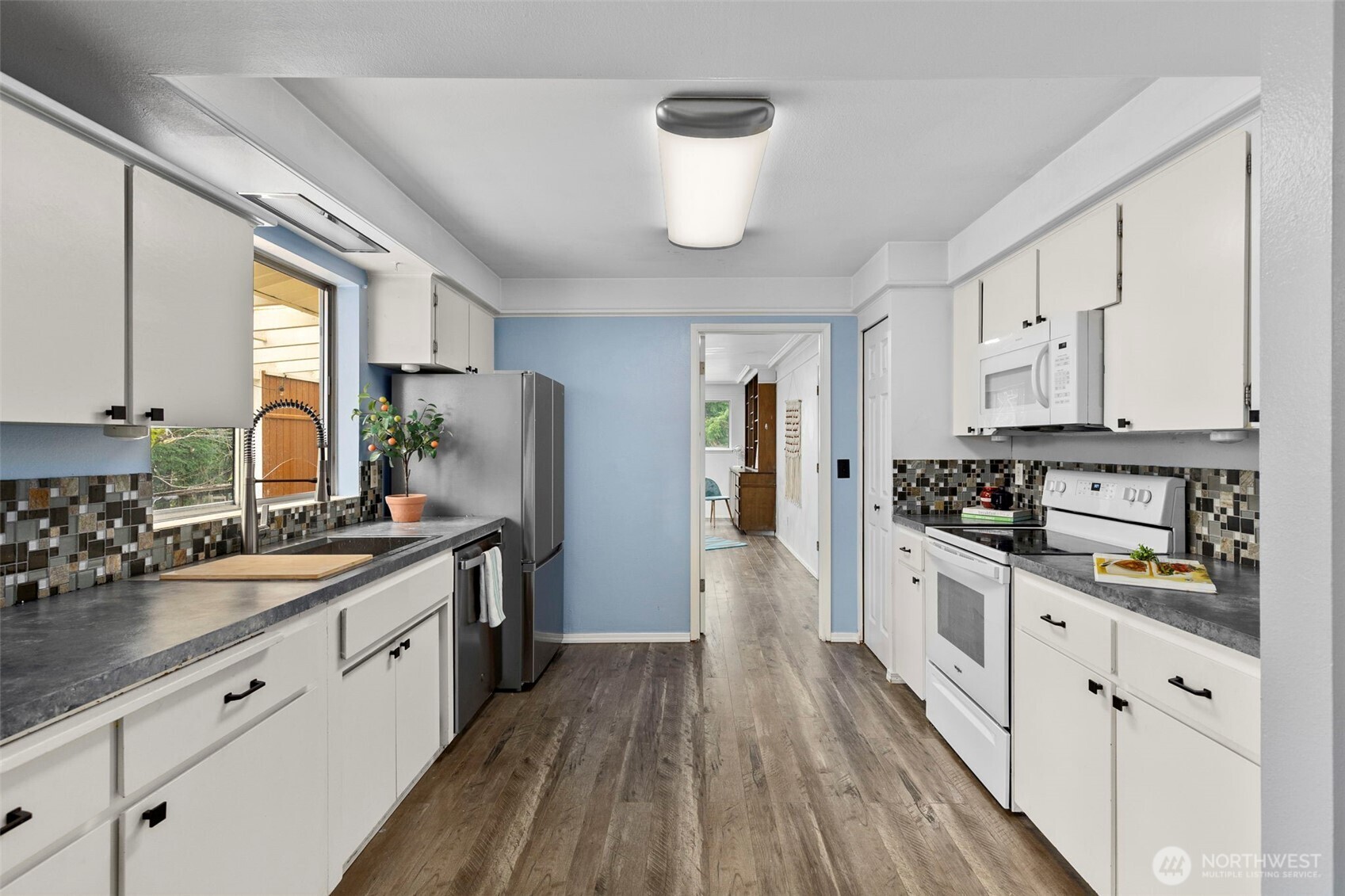 7250 Roosevelt Avenue Property Photo 13