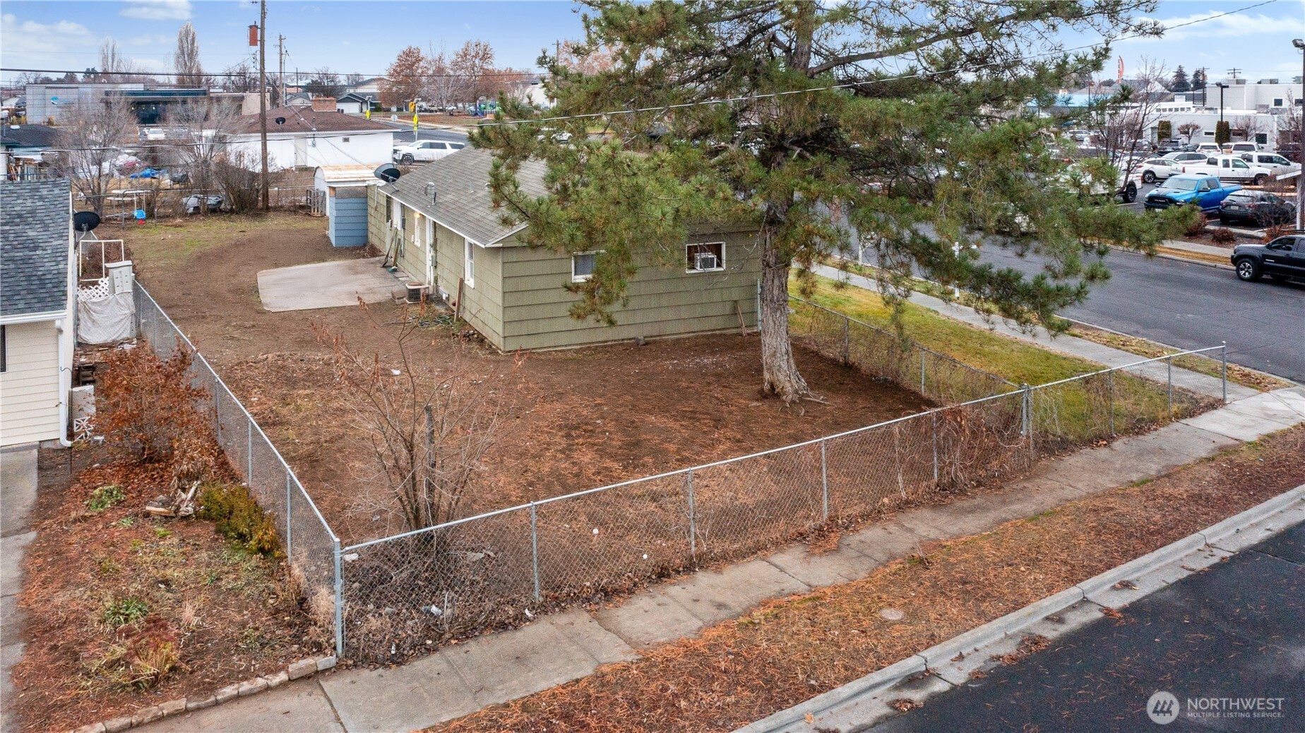 905 S Grand Drive Property Photo 16
