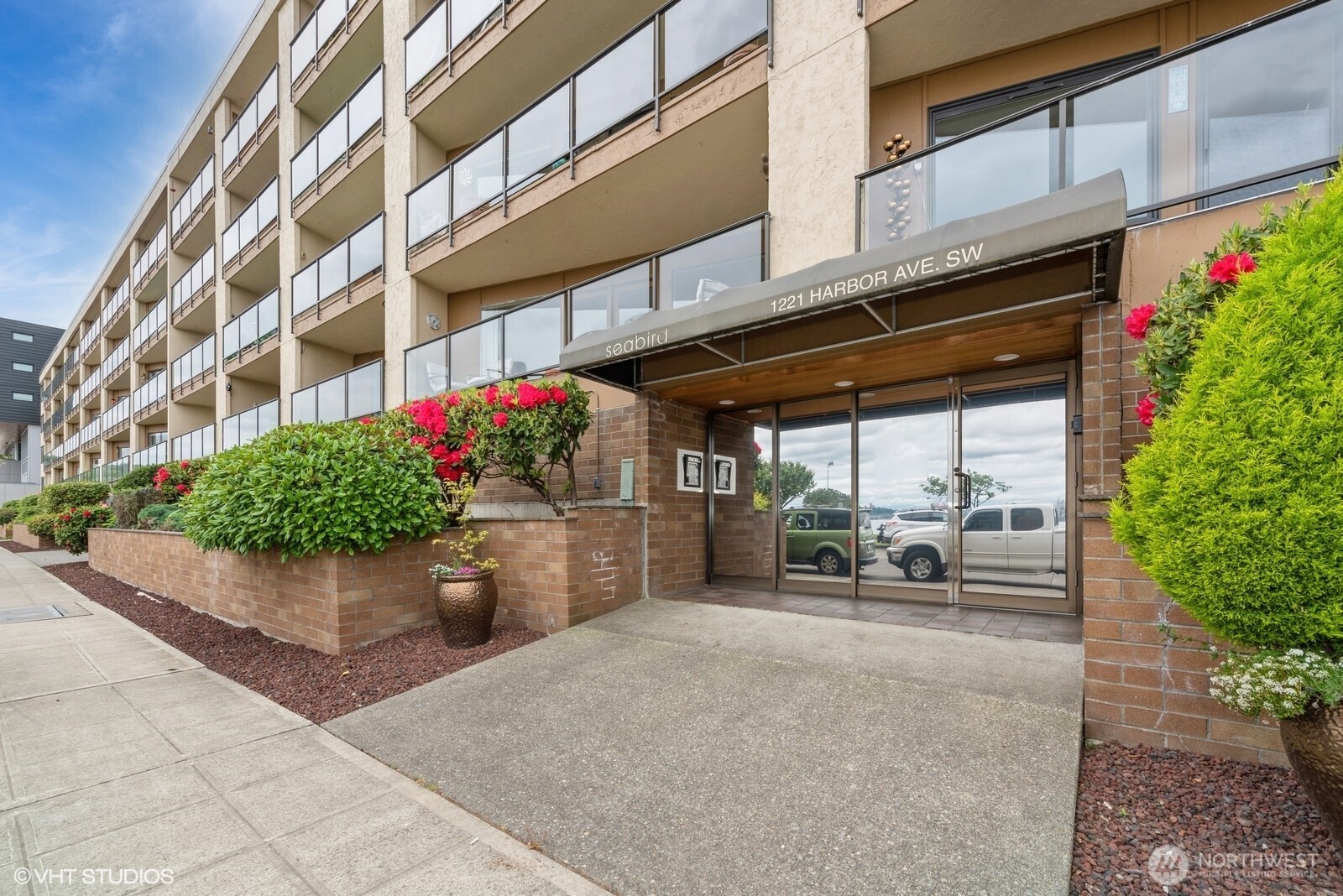1221 Harbor Avenue 105 Property Photo 1
