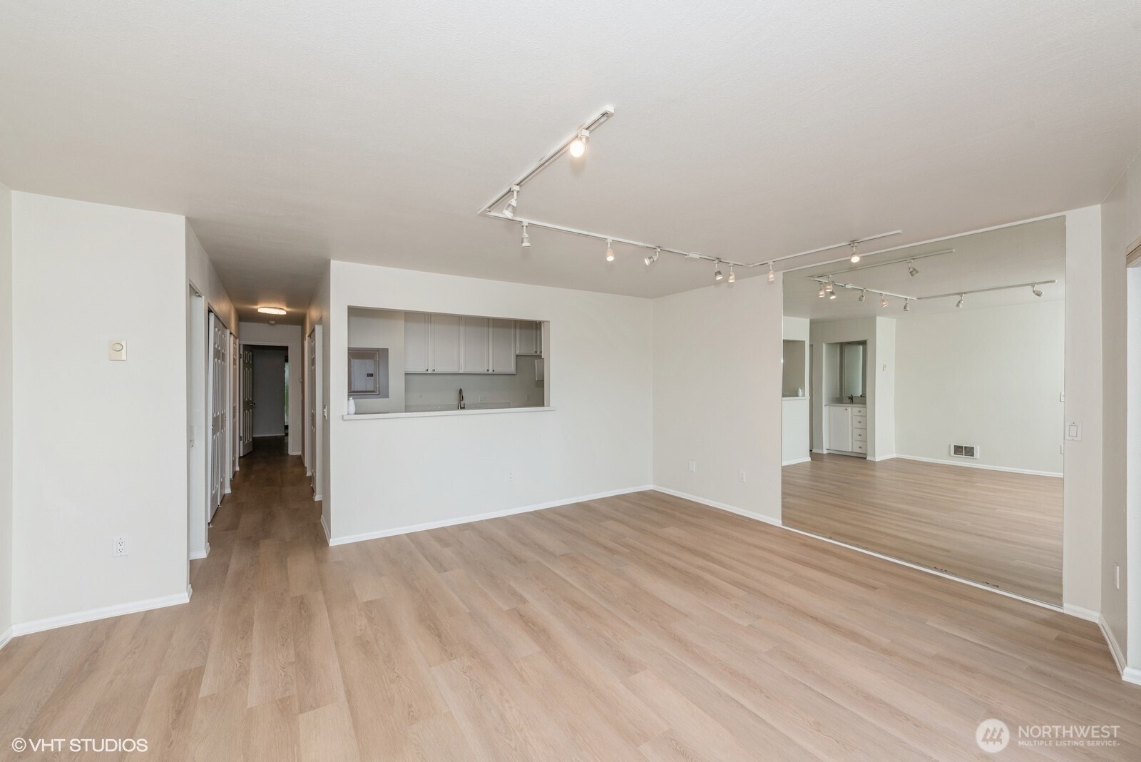 1221 Harbor Avenue 105 Property Photo 3