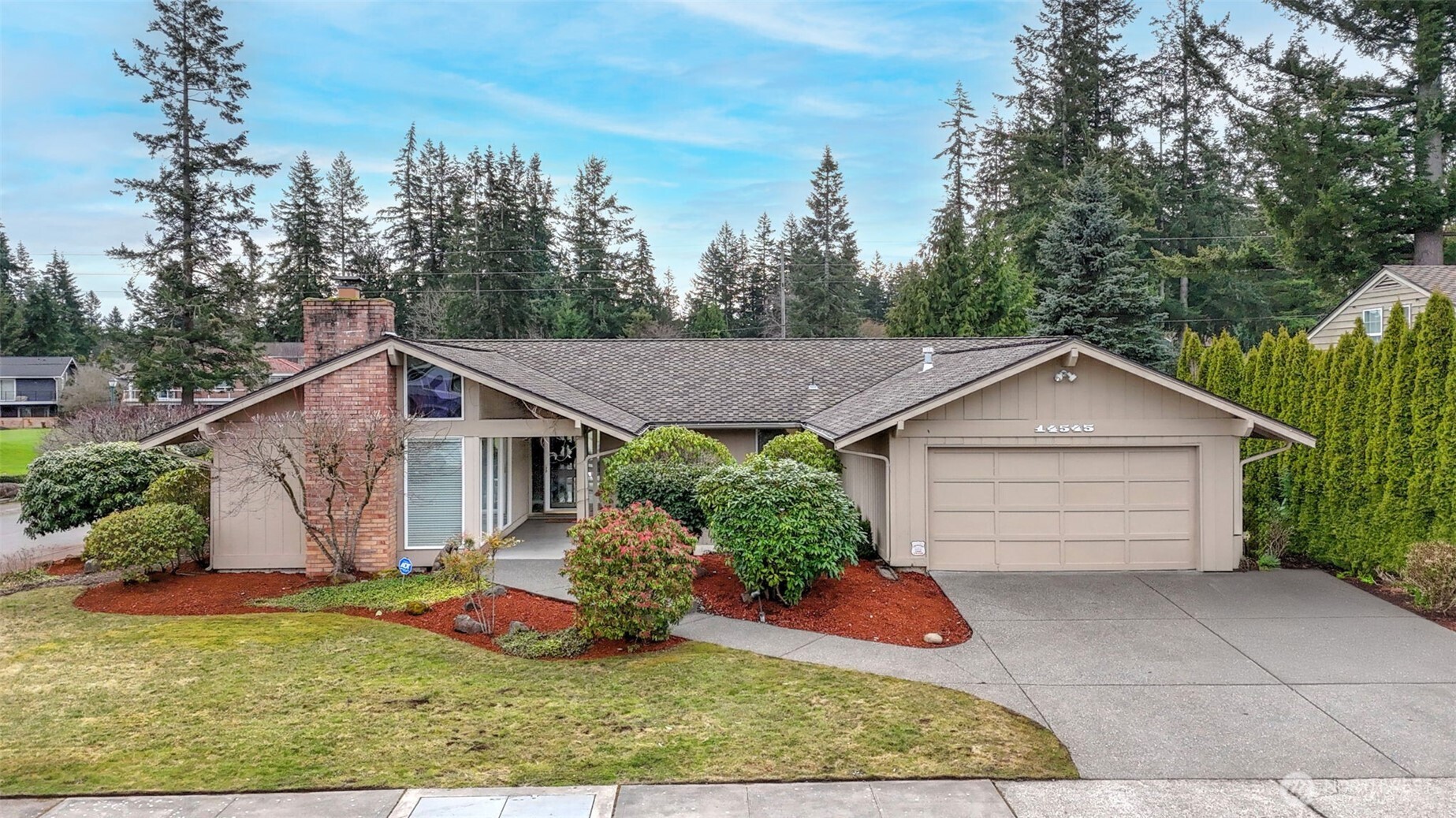 14545 Se Fairwood Boulevard Property Photo 1