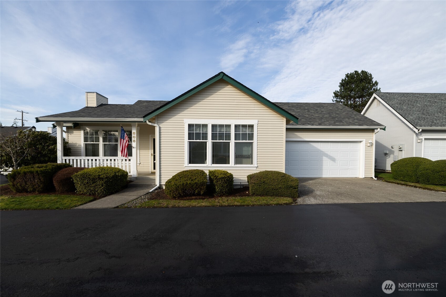 808 Landing Way Property Photo