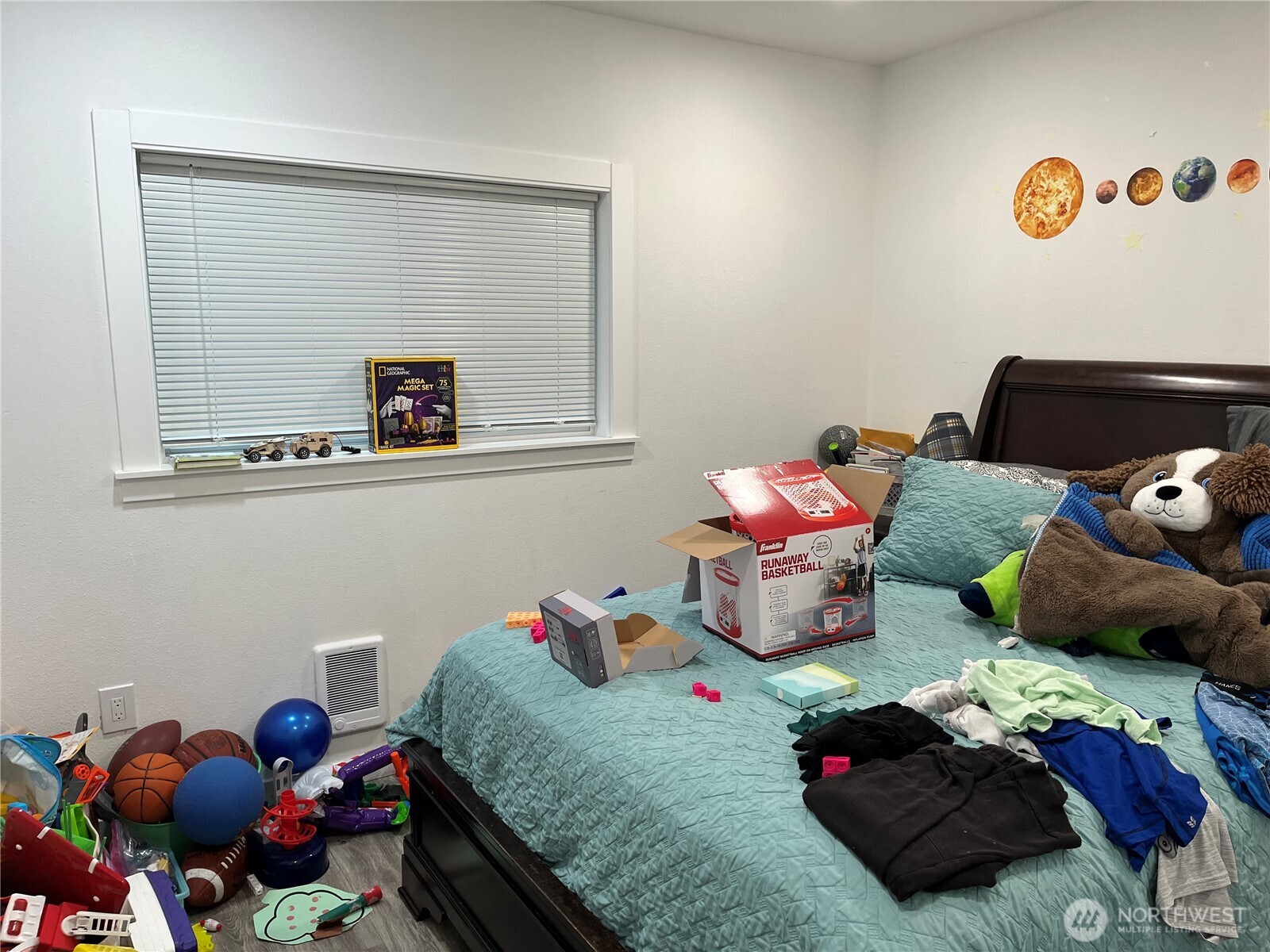 7826 Rainier Drive B Property Photo 6